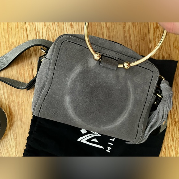 Grey suede Milly crossbody camera bag with ring handles - Picture 4 of 12